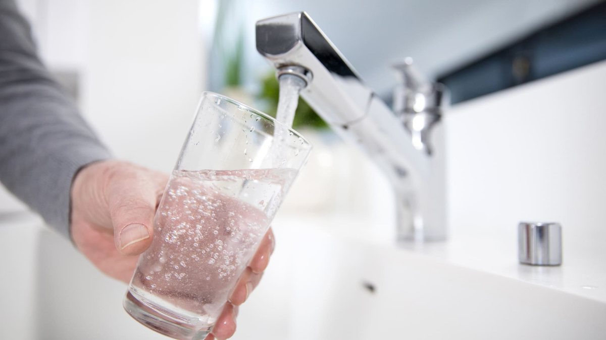 Lead-free brass components for drinking-water systems