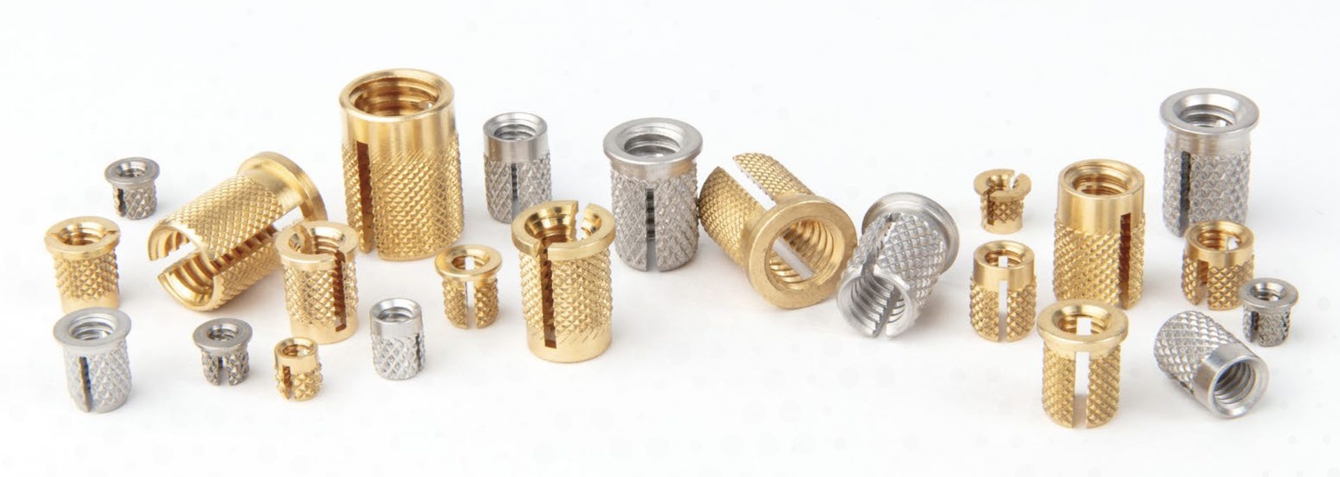 Inserts filetés en laiton pour pièces plastiques